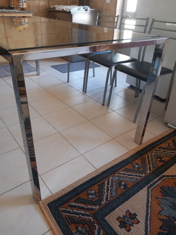 Mesa em Inox e Vidro