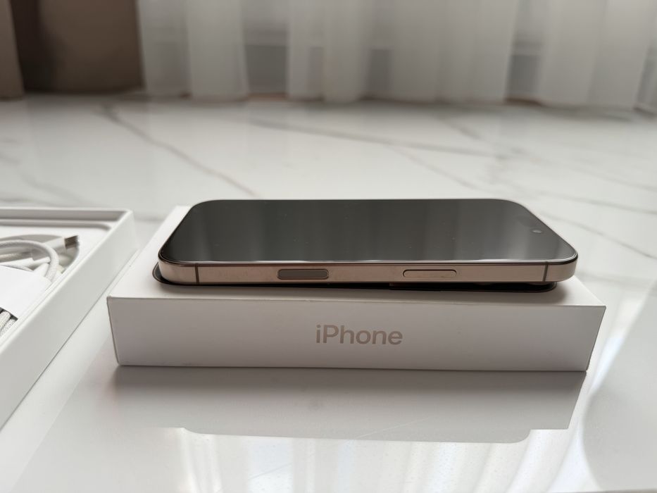 Iphone 16 pro 256gb Neverlock 100% батарея