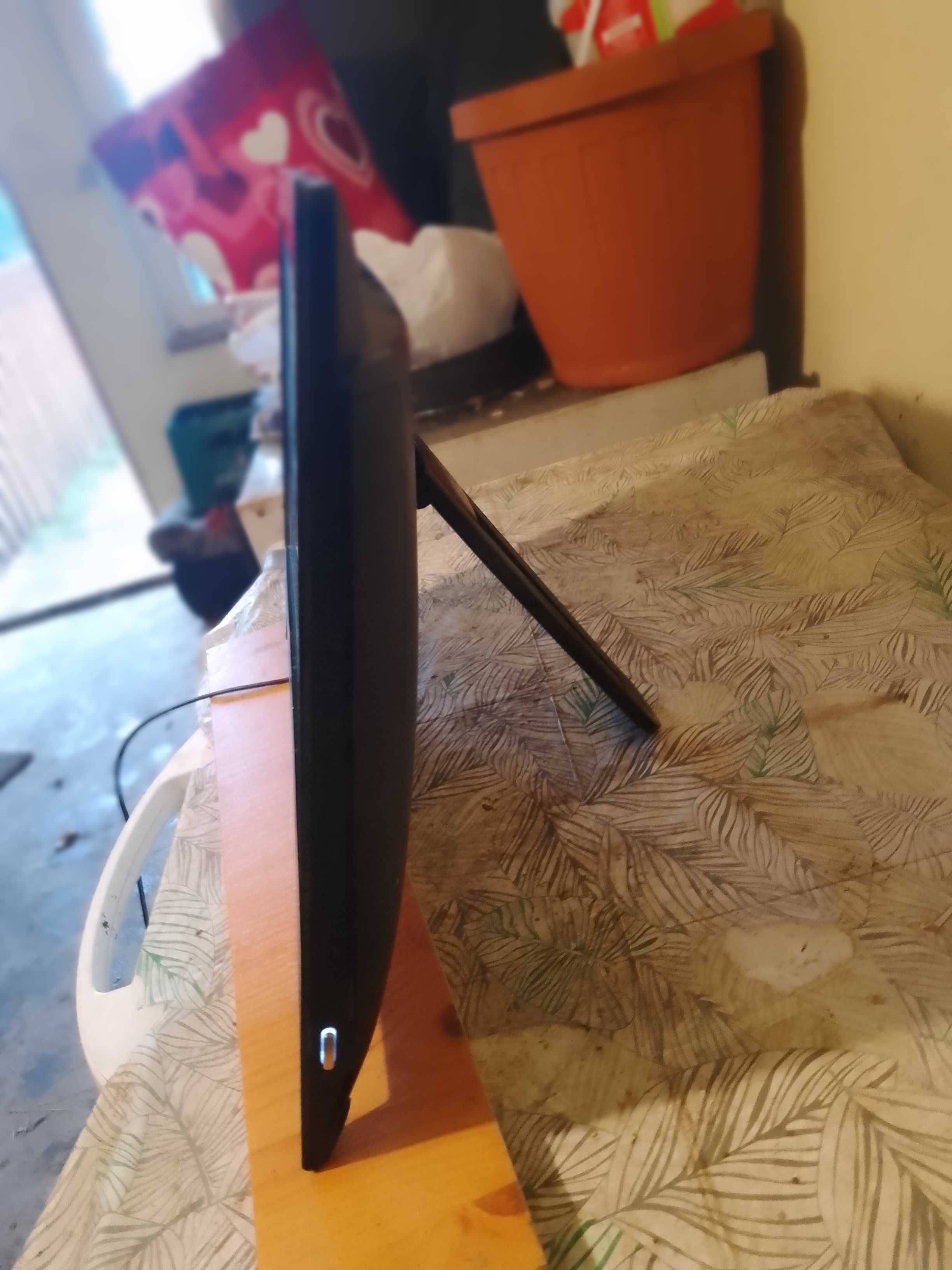 Komputer Lenovo F0BB laptop all on one c20