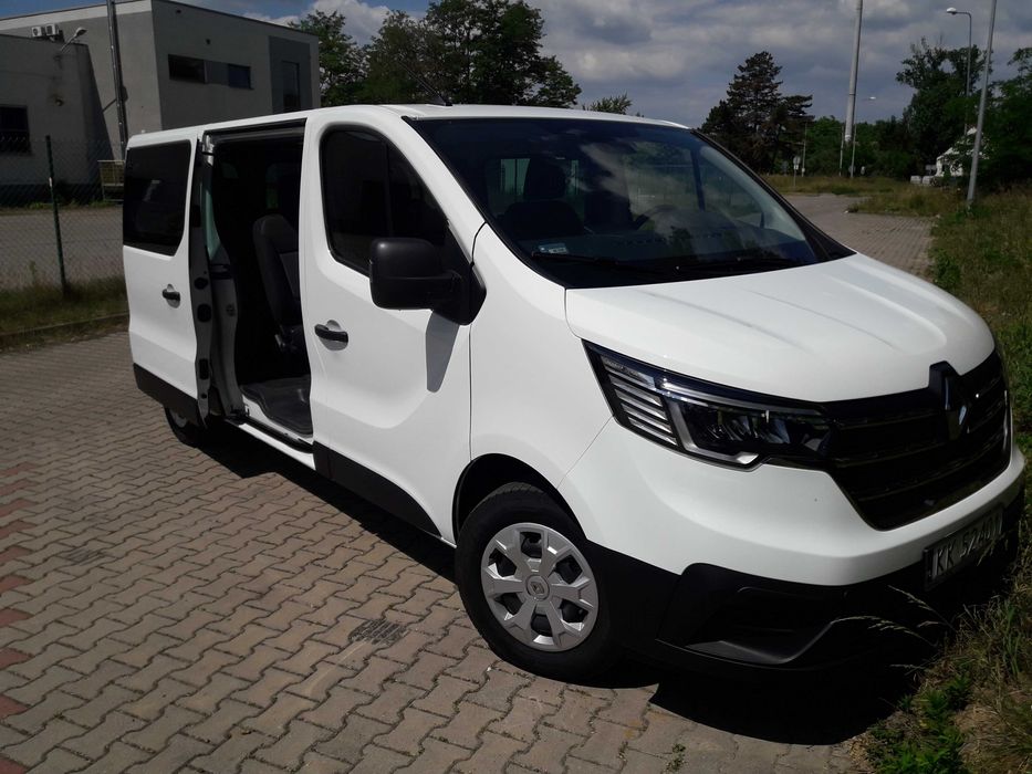 wypożyczalnia busów - Renault Trafic 9-cio osobowy do wynajęcia