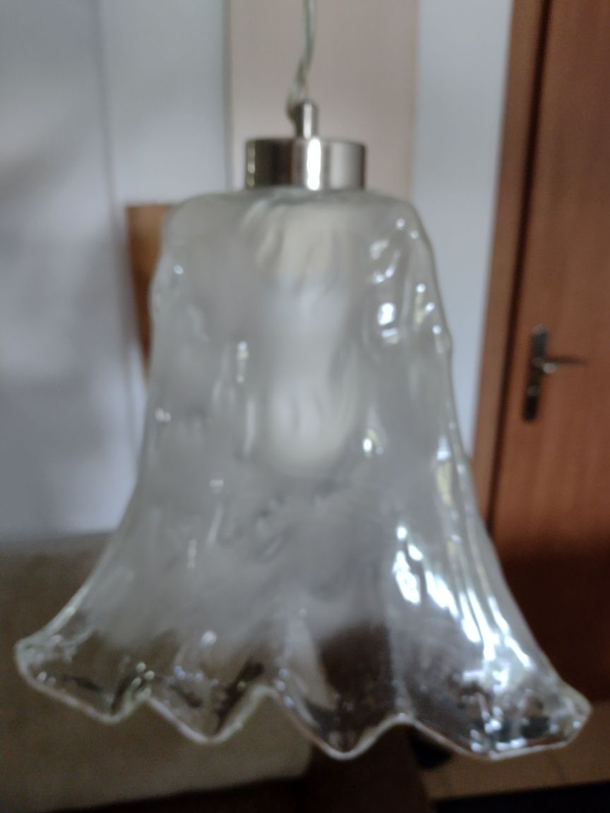 Śliczna lampa szklana