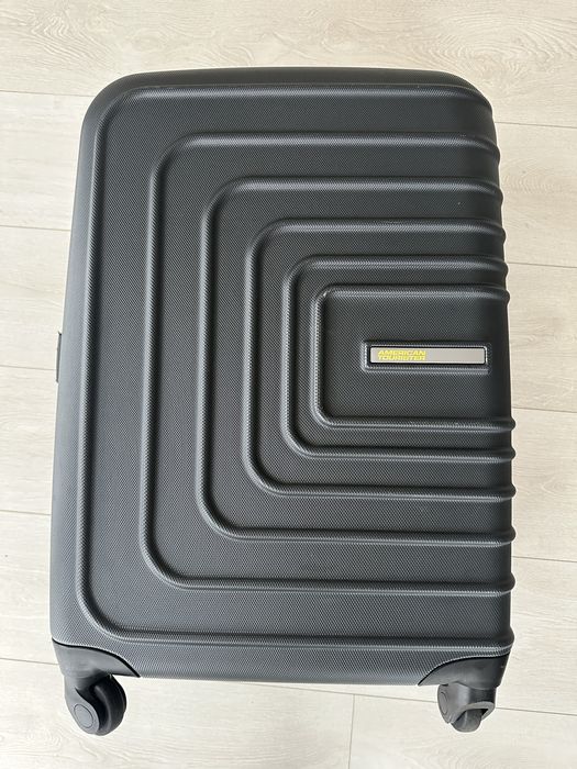 Фірмова брендова валіза, купувалась в шоу румі Samsonite