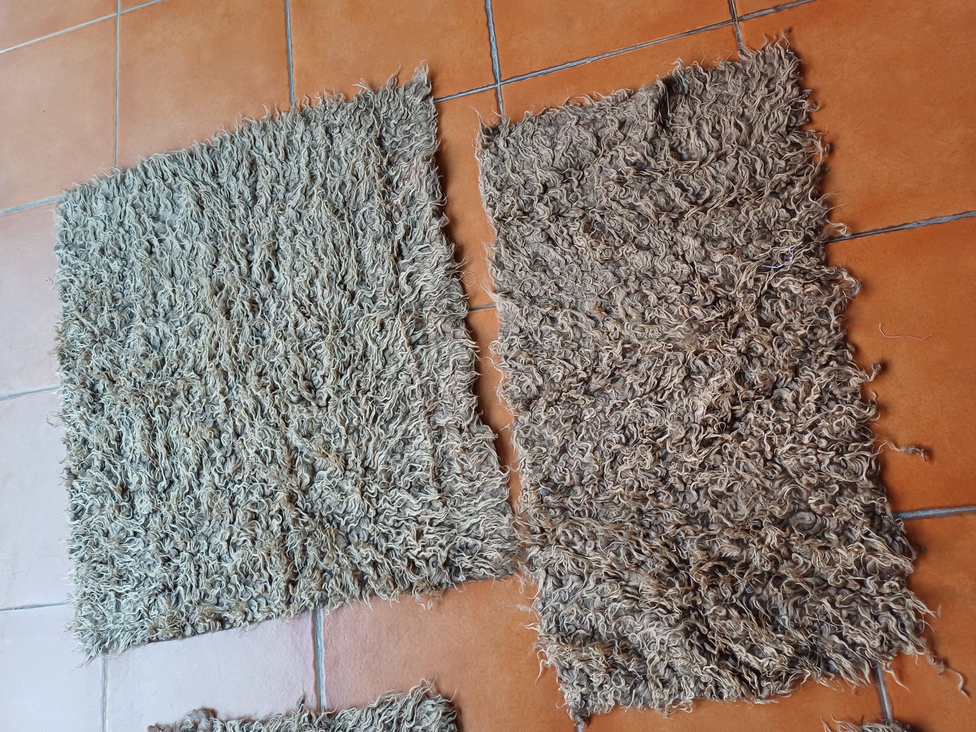 Conjunto 4 tapetes castanhos