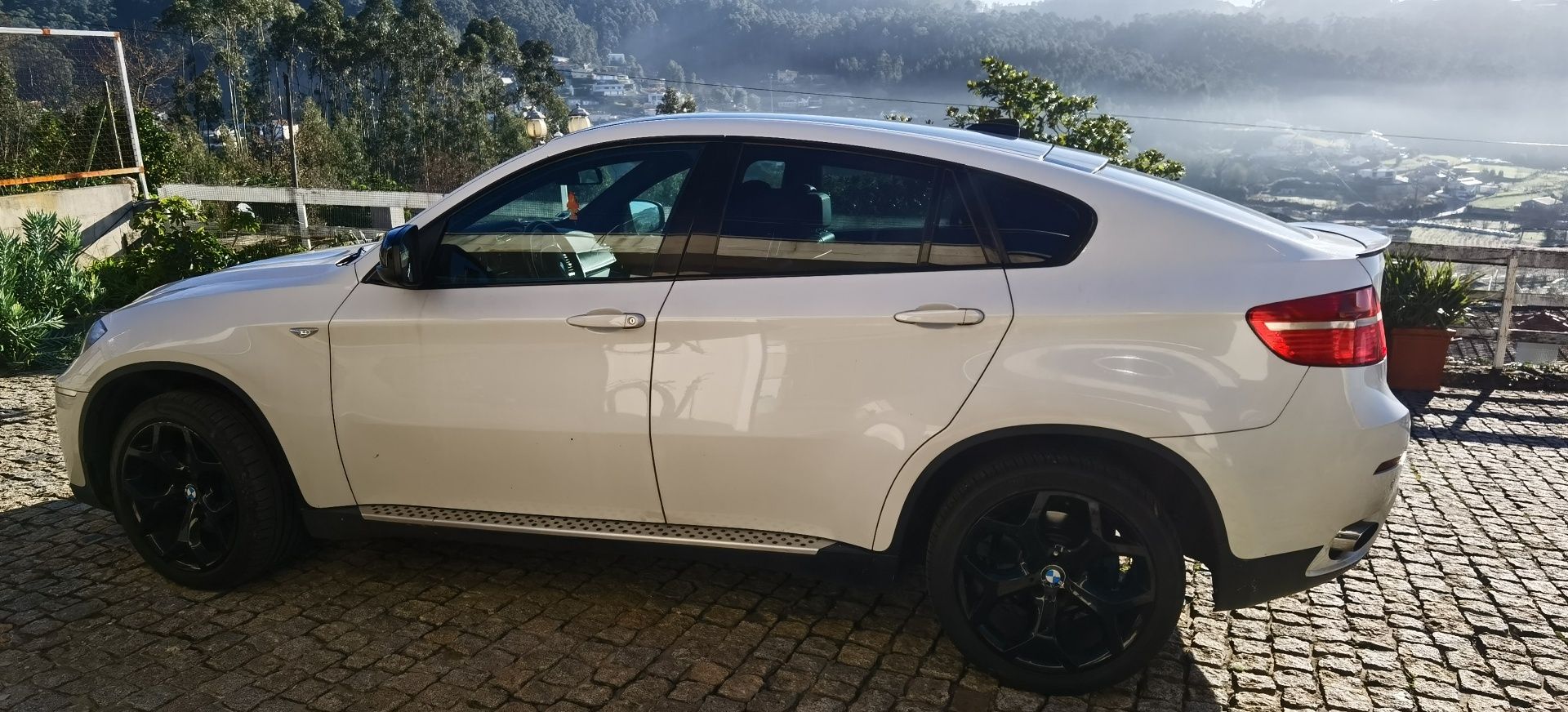 Bmw    x6.   30d