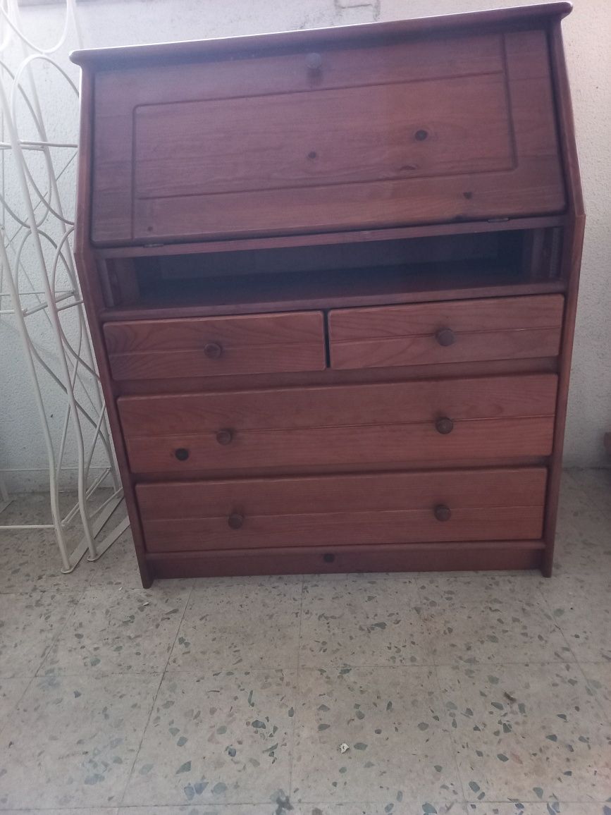 Escrivaninha em madeira maciça