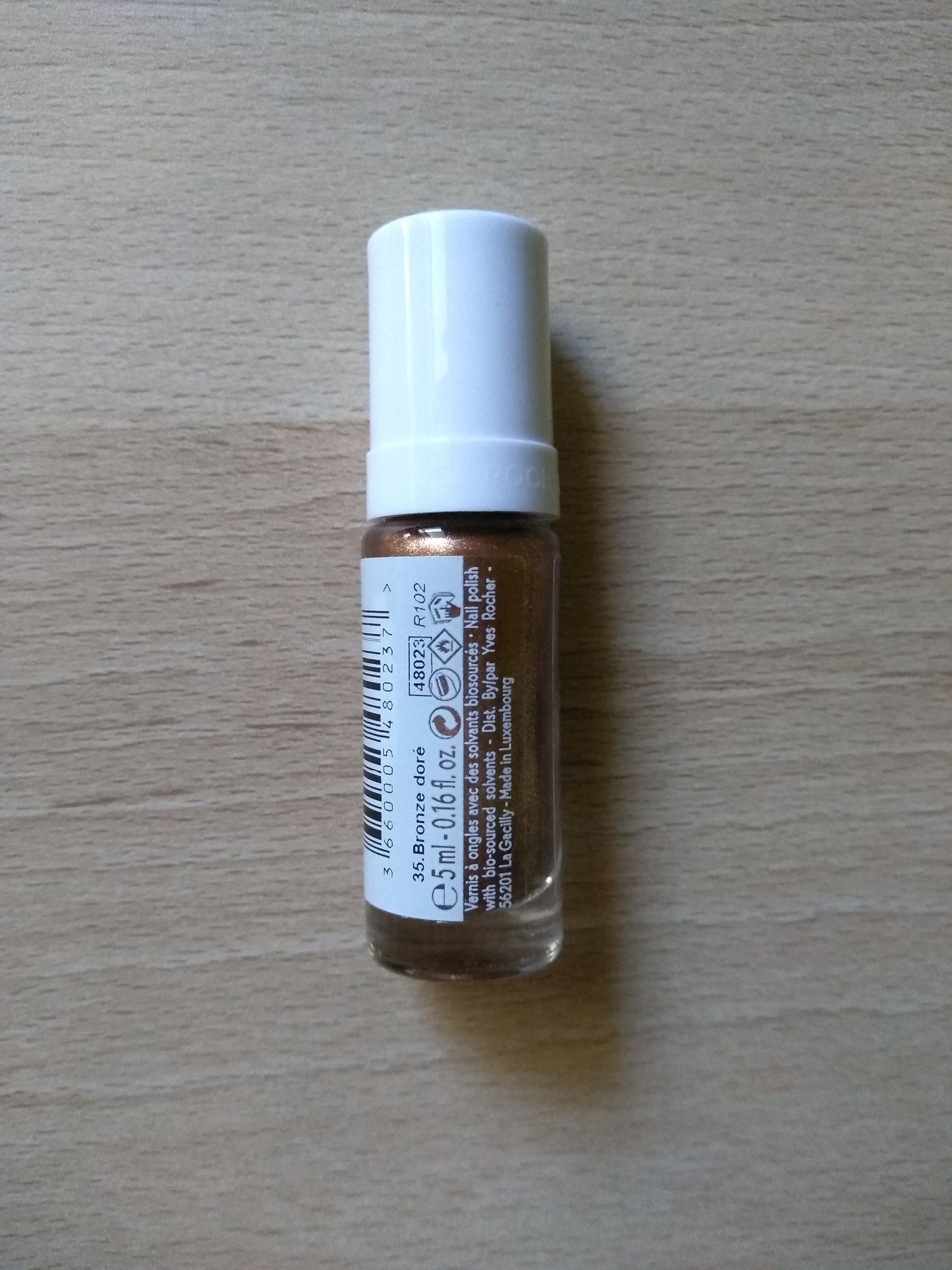 Yves Rocher - nowy lakier do paznokci Go Green