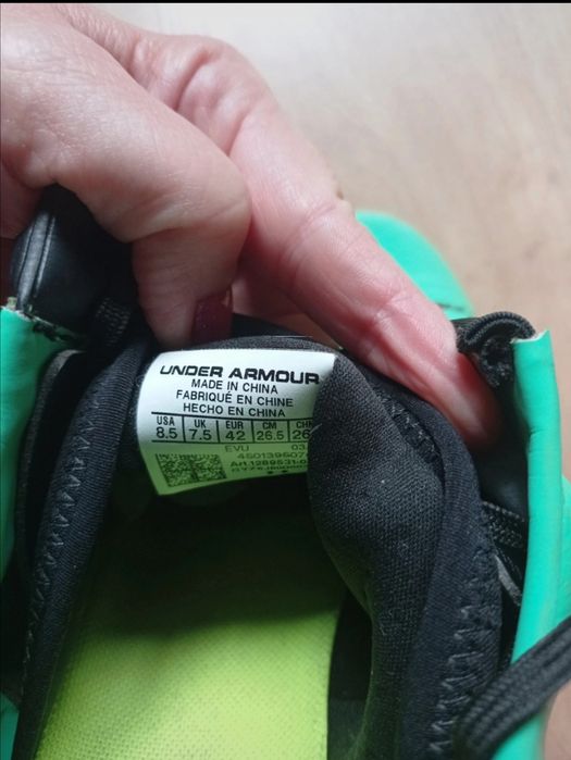 Sprzedam korki Under Armour lanki!! Okazja!!