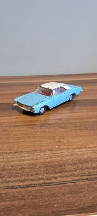 BUICYK Riviera Dinky Toys