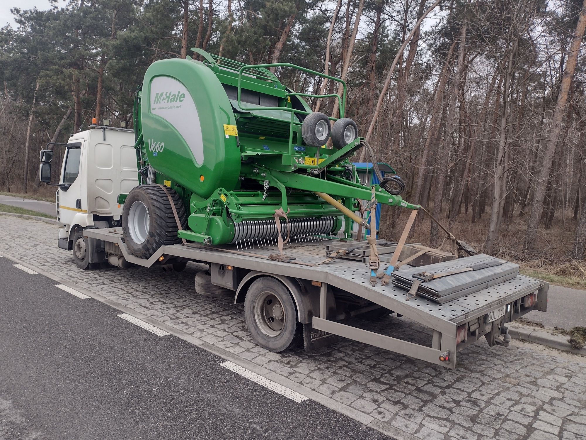 Transport maszyn ciągników przyczep wózków do 7 i 14 ton cały kraj
