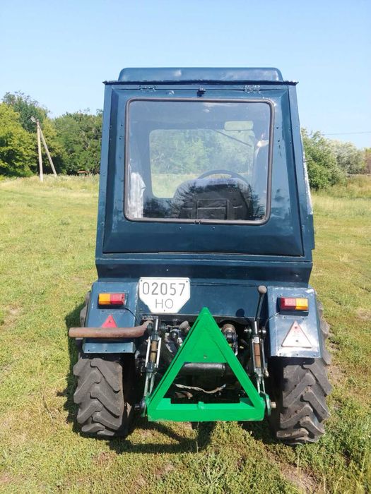 Саморобний трактор з повним навісним обладнання