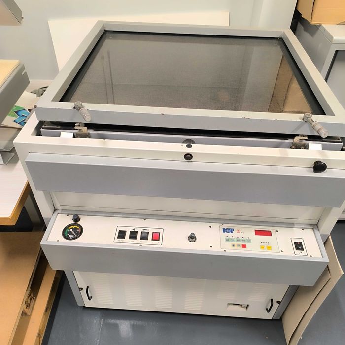 Prensa de chapas offset, insolação.