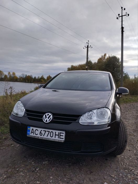 Продам хороший автомобіль Гольф 5