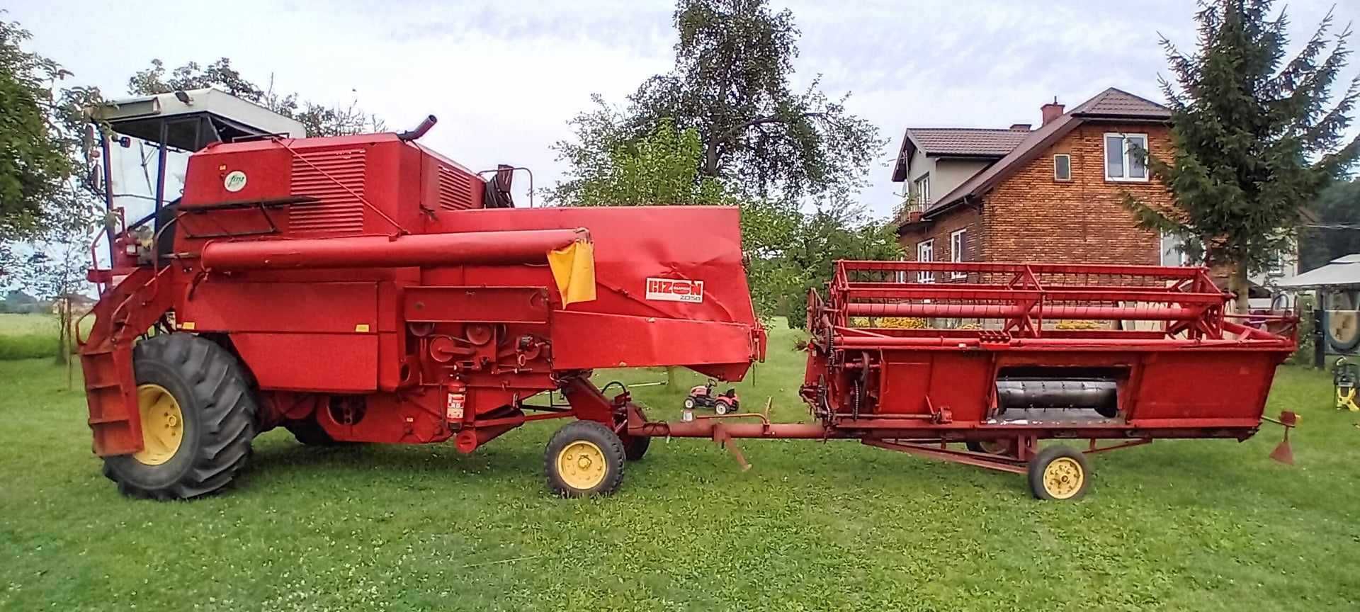 Kombajn Bizon Z056