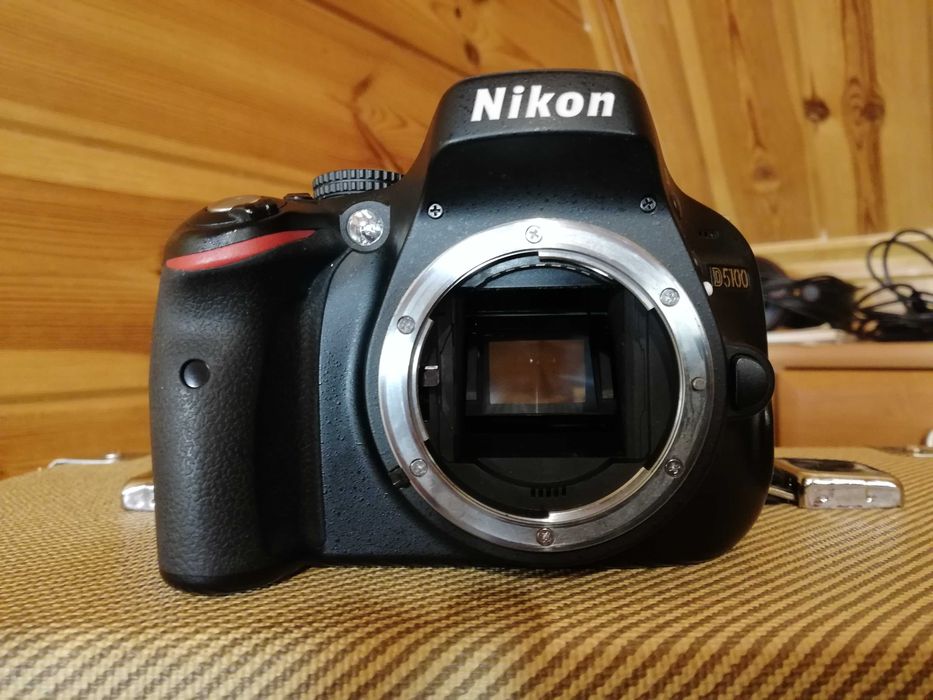 Lustrzanka NIKON D5100
