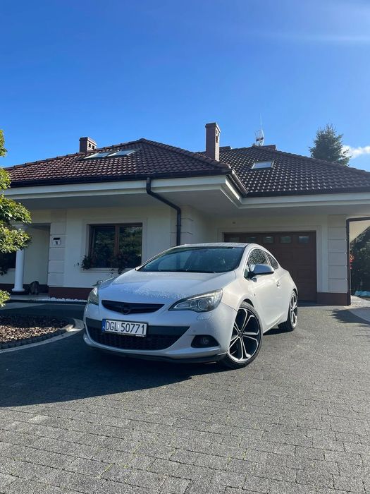 Opel Astra Opel Astra J 2.0 165 KM Bogate wyposażenie