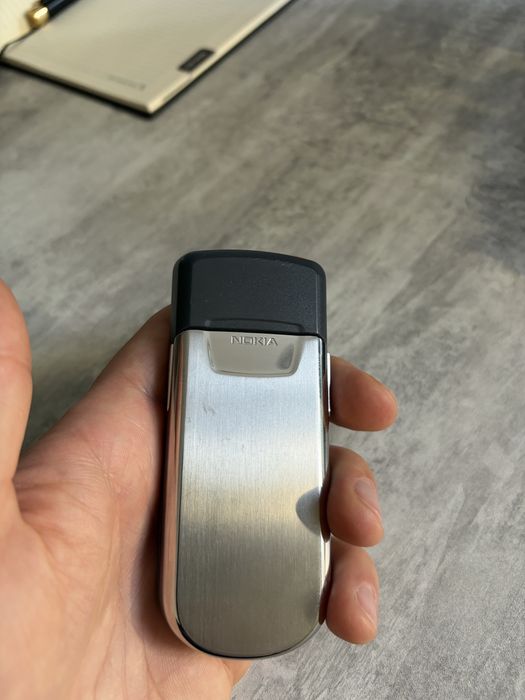 Nokia 8800 classic + стакан та дод.батарейка