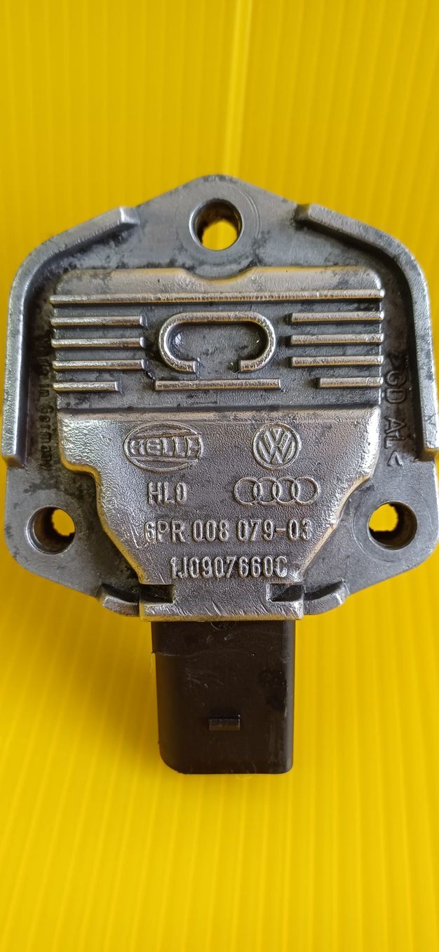 Czujnik poziom oleju Audi, VW 1,9 TDI 1J0907660C