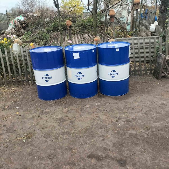 Продам бочки на 200л бу чисті під дизель чи бензин