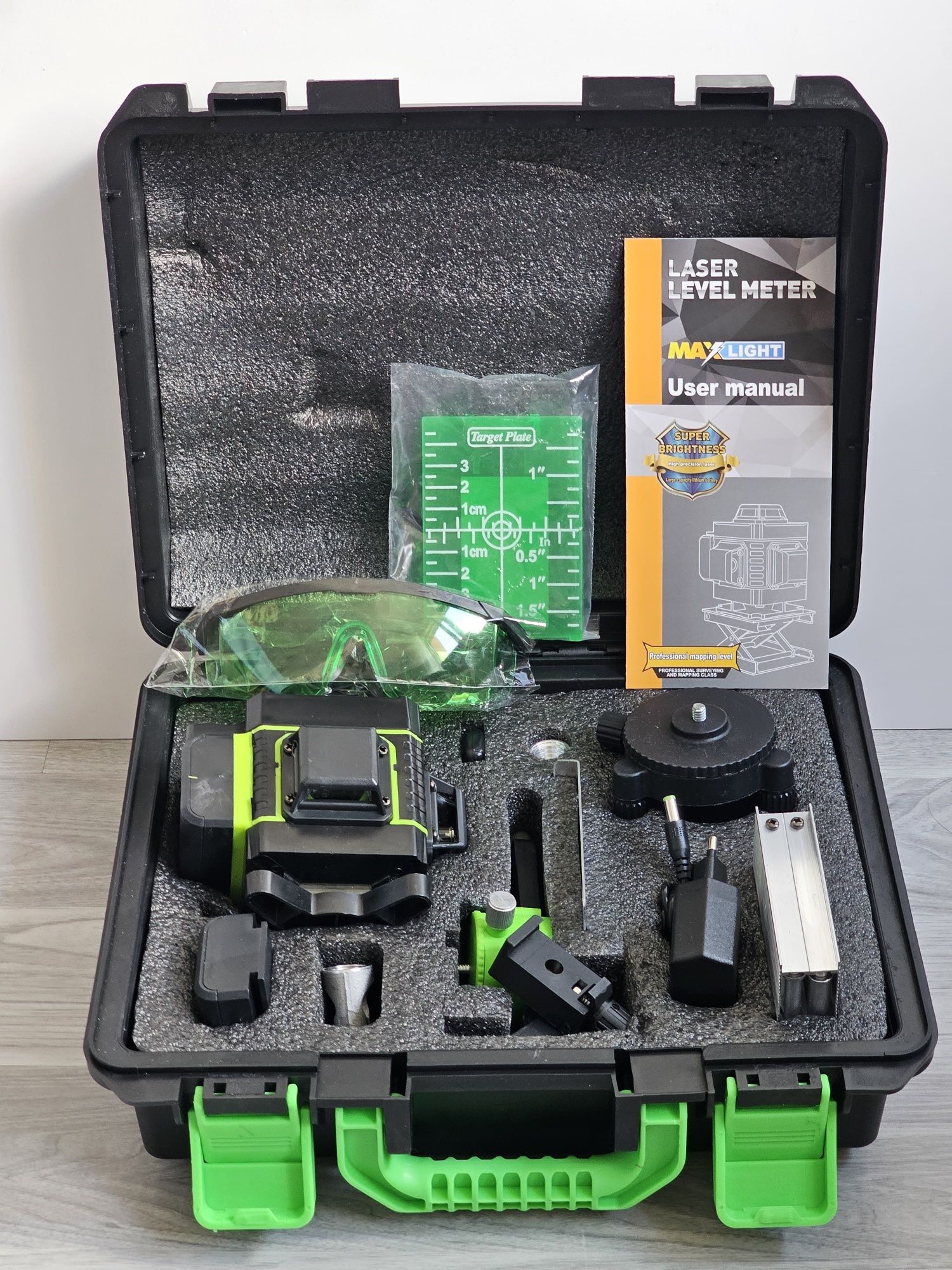 Nível Laser 16 Linhas 4D Auto-Nivelamento 360° Horizontal E Vertical