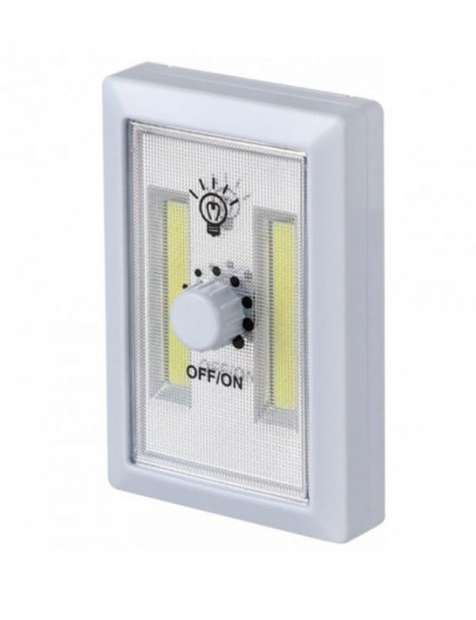 Гарний світильник між кімнатами