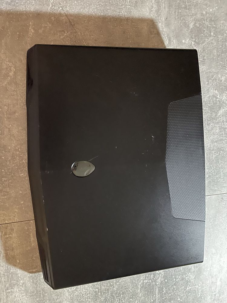 Dell alienware m17x r2 retro gamingowy laptop 2x ati radeon hd 5870