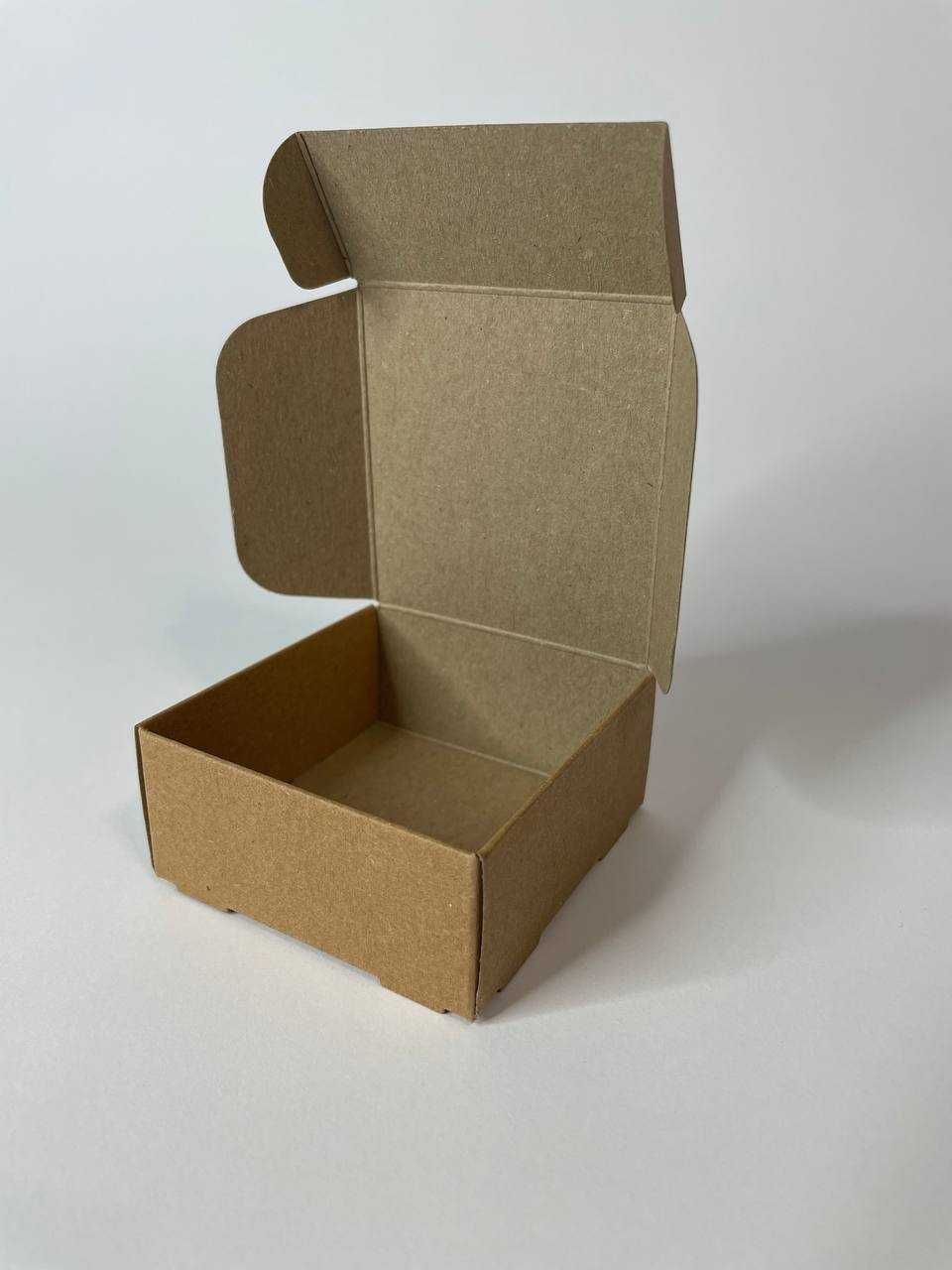 Коробочки з картону самозбірні