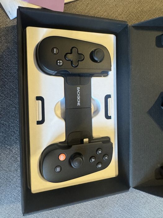 Backbone kontroler do iphone