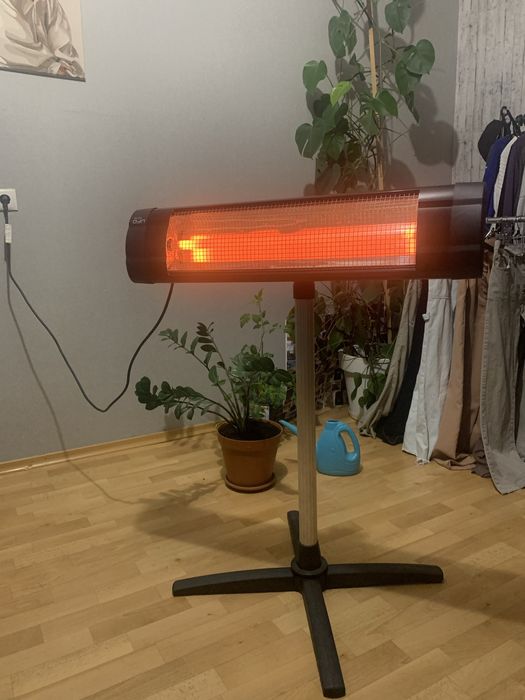 продам обогреватель  UFO + ножка