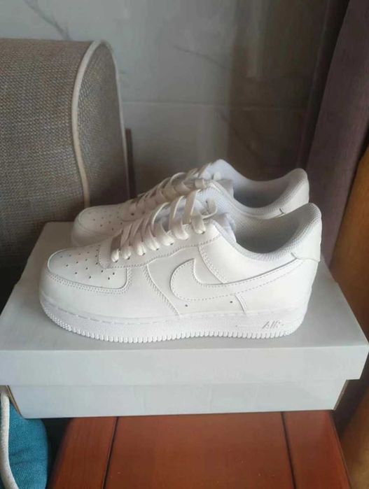 Biały Nike Air Force 1'07, rozmiar 40