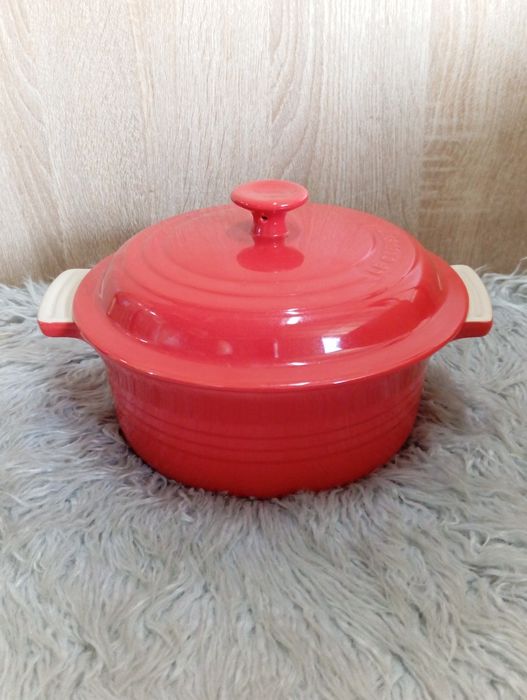 Garnek czerwony Le Creuset 19-49