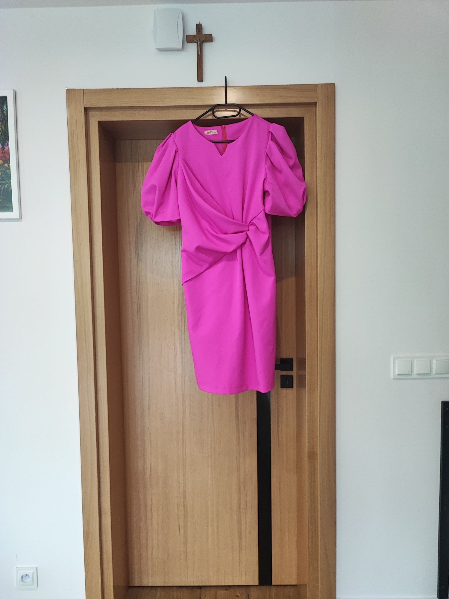 Śliczna sukienka fuksja idealna na wesele,komunię i inne imp
