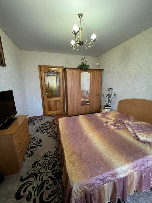 Продаж 3 кімнатної квартири в районі Північного