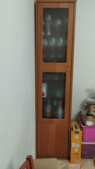 Armário de sala usado