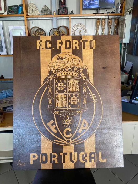 Quadro FC Porto em Madeira feito á mão, NOVO 1.10m X 90cm