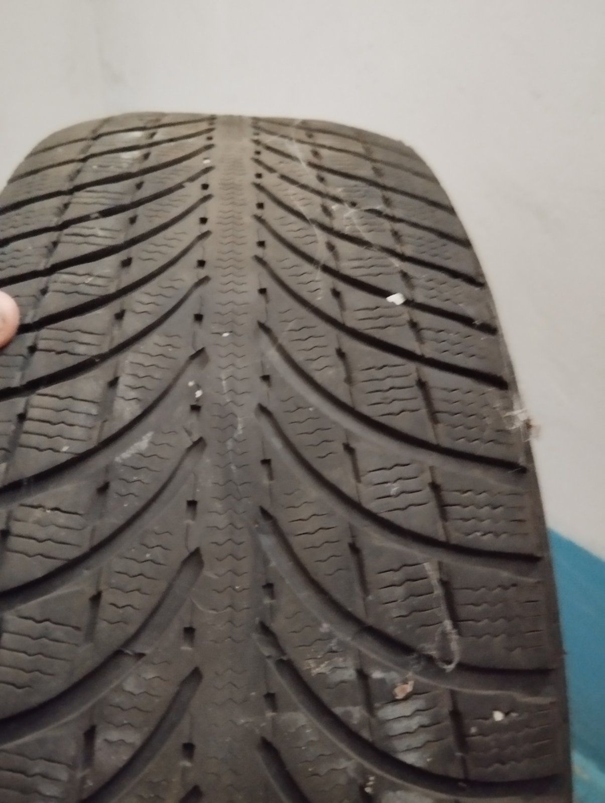 Michelin R17 235 65 R17 зима