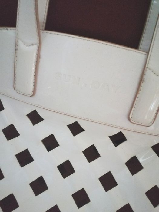 Mala de ombro/mão branca bom estado