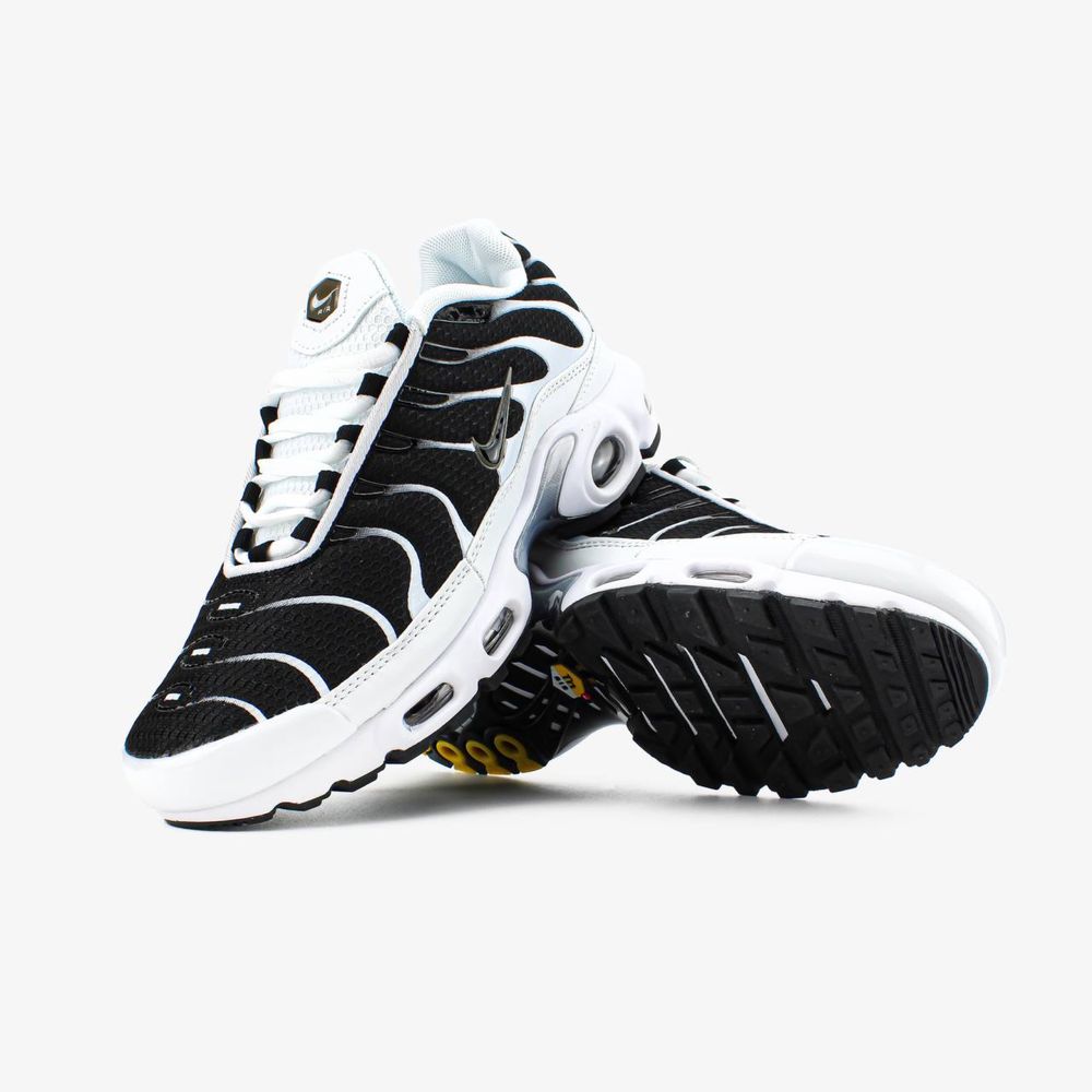 Кросівки Чоловічі Nike Air Max Plus White "Black Metallic Pewter