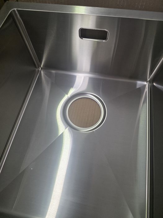 Pia de lavaloiça em aço inoxidável nova