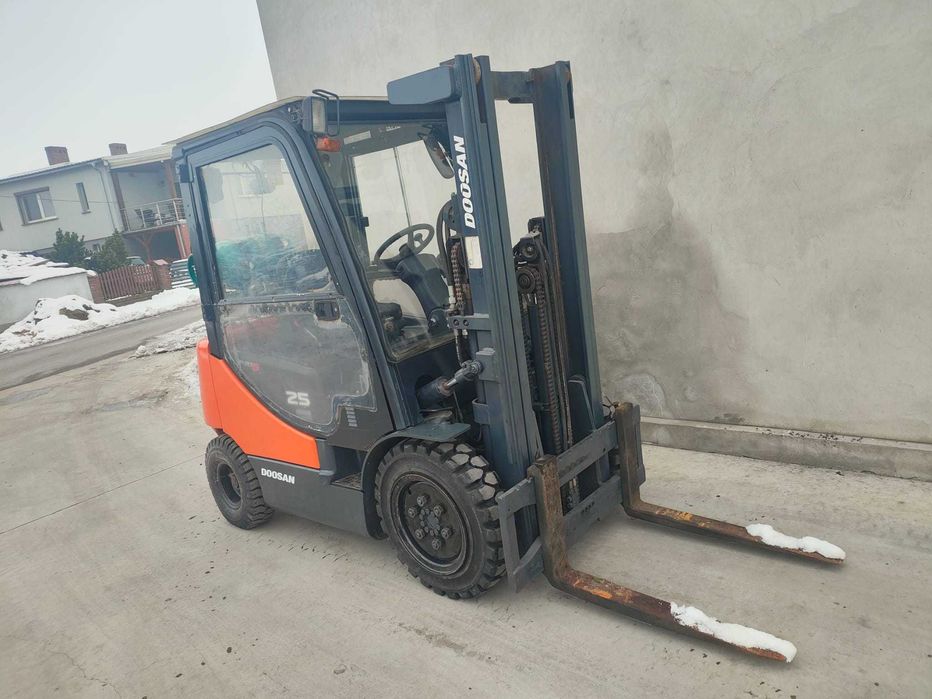 wózek widłowy DOOSAN G25P, z 2017 roku