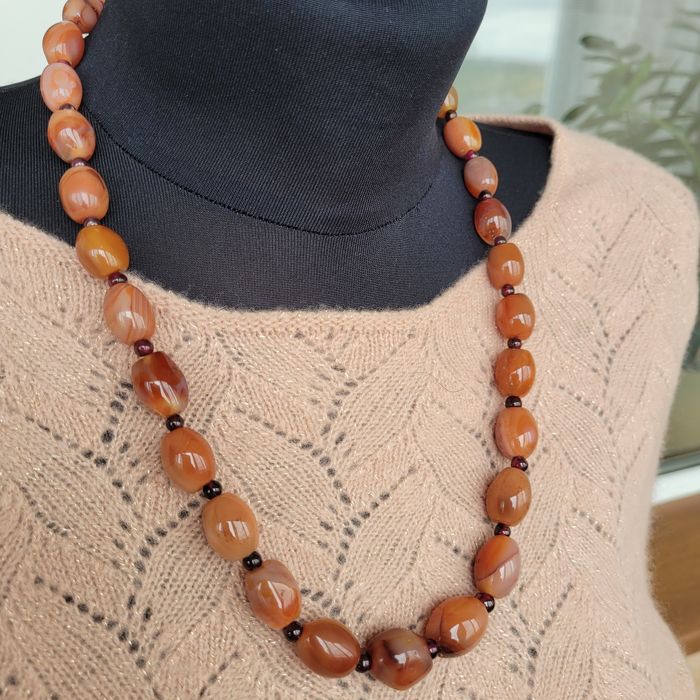 Бусы из натурального сердолика