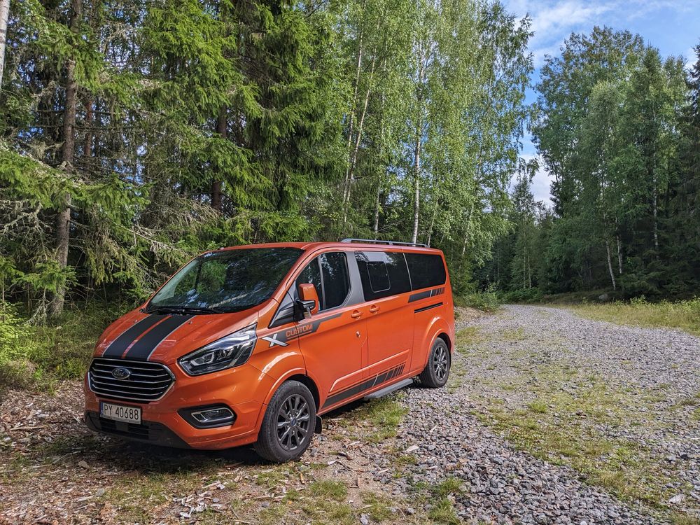 Wynajem wypozyczalnia samochodów BUS BUSA 8/9os Ford  4x4 Automat
