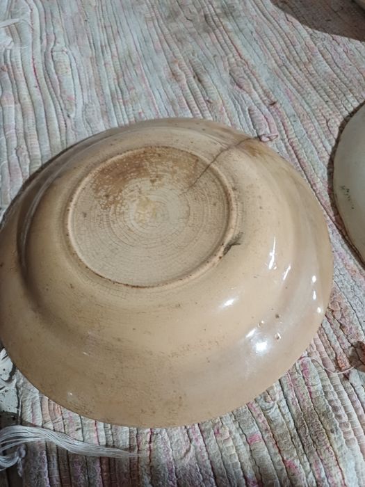 Lote variado de pratos cavalinho.
