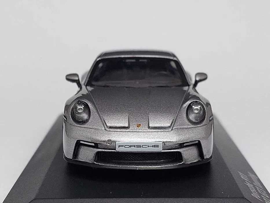 Масштабна модель 1/43 Porsche 911 (992) GT3 Touring від Solido