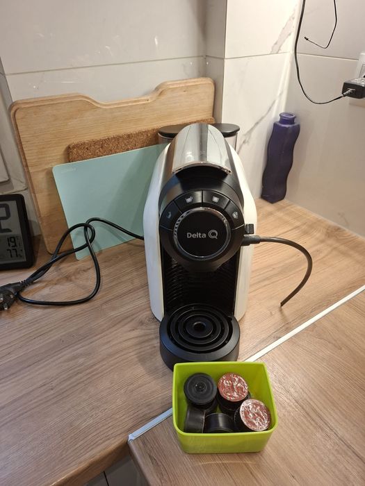 Ekspres do kawy, kapsułkowy Delta biały + kapsułki