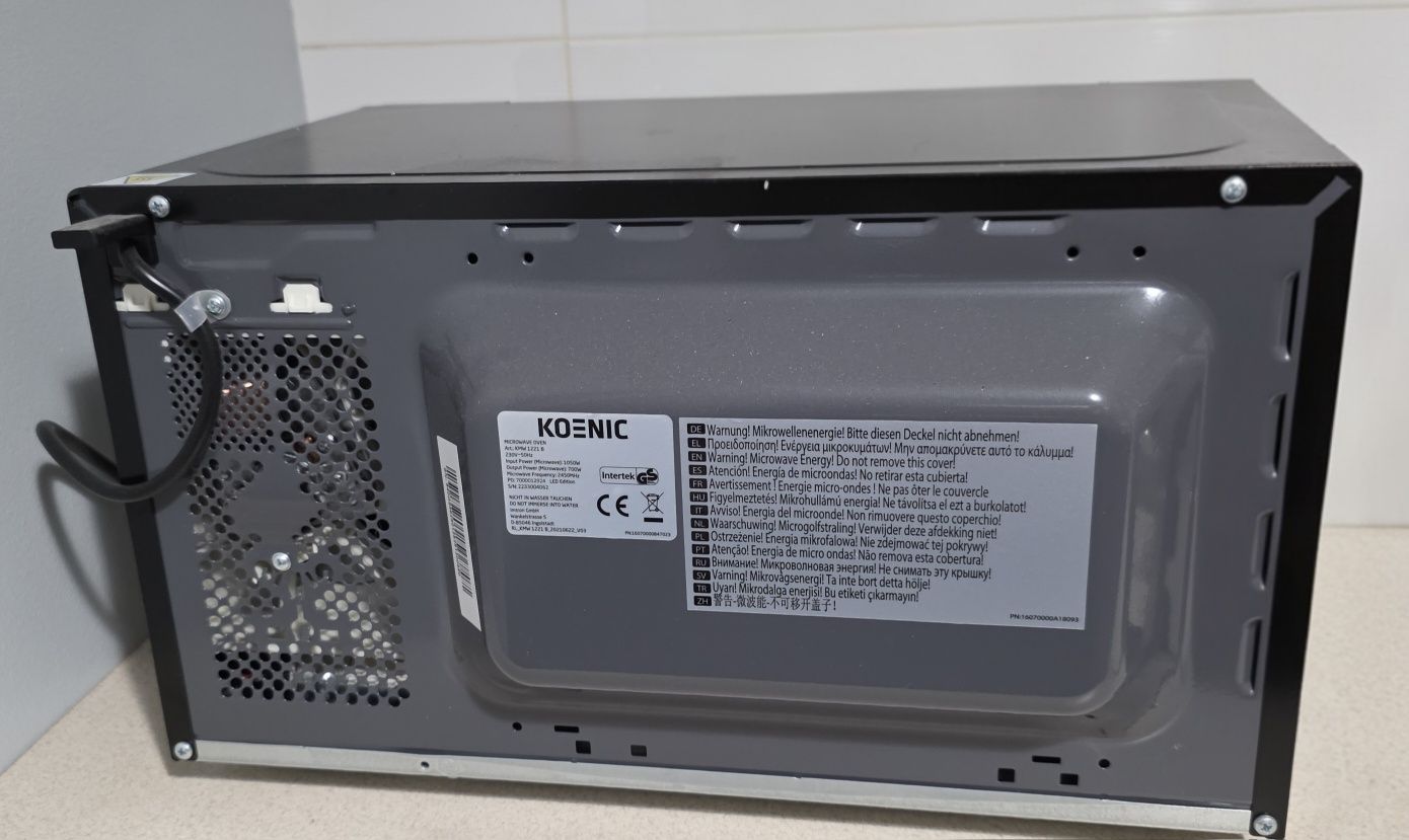 Kuchenka mikrofalowa KOENIC KMW 1221 B
