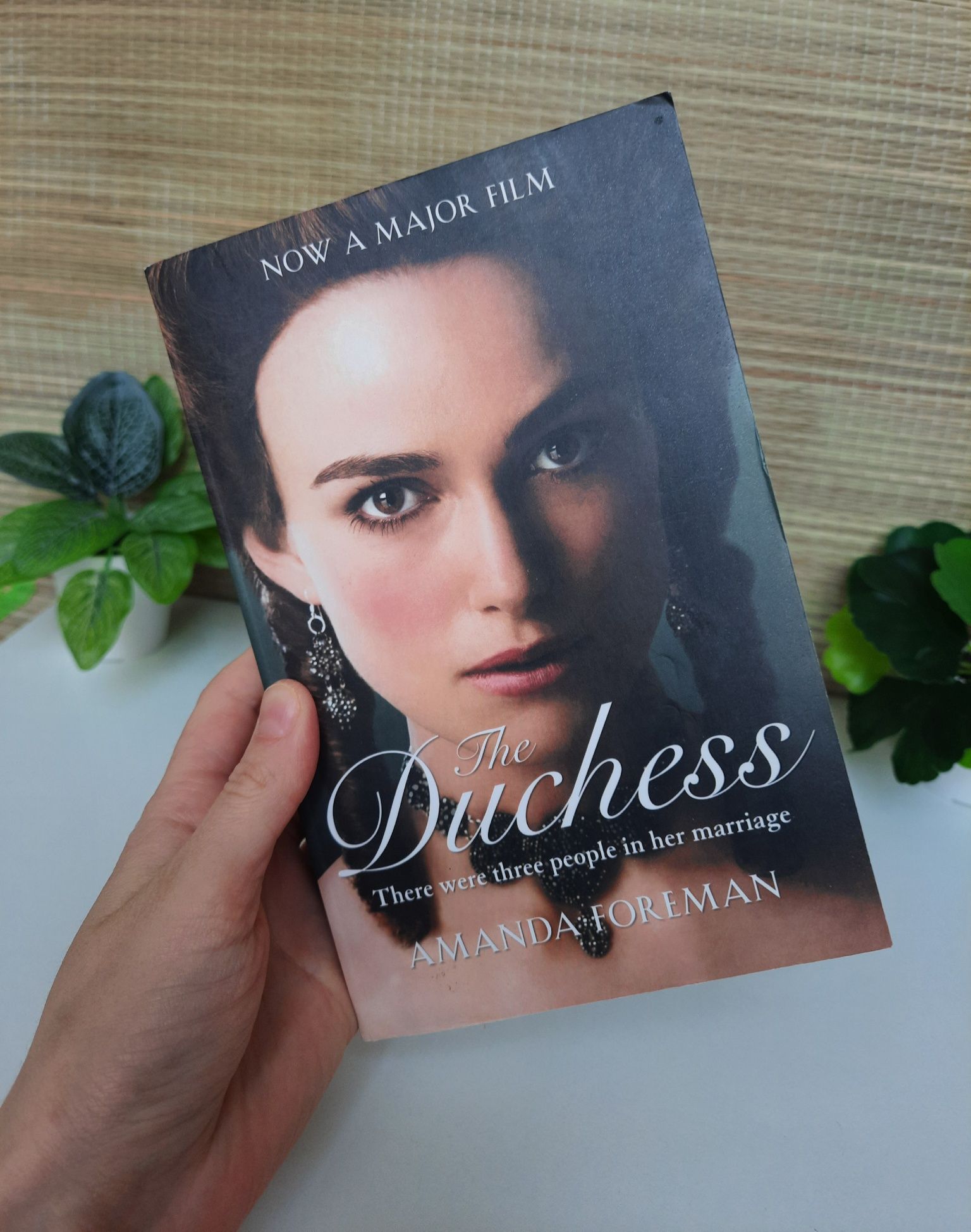 The Duchess by Amanda Foreman w języku angielskim