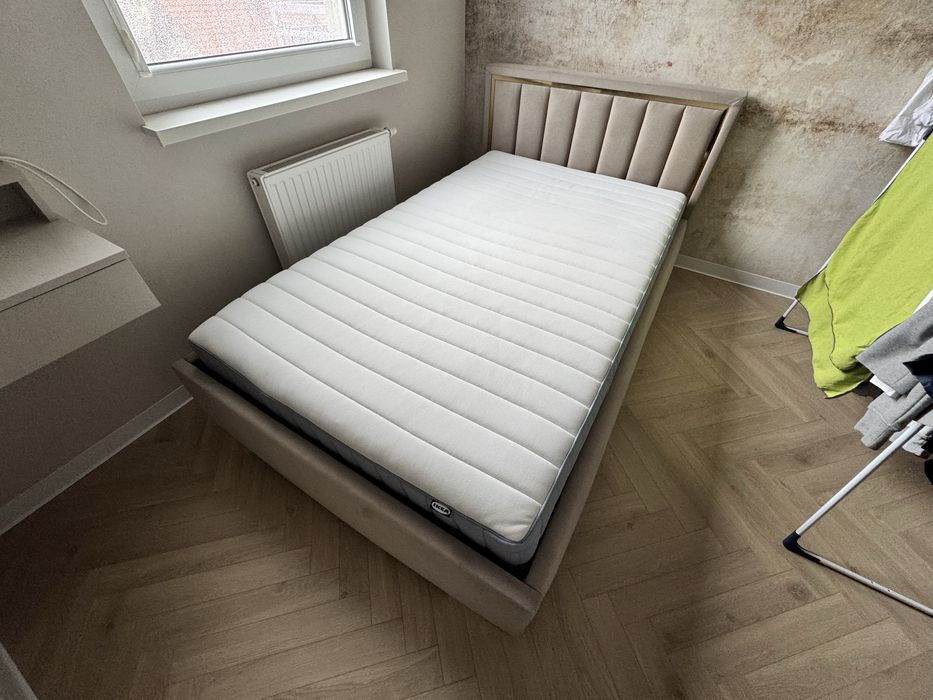 Łóżko i materac z pojemnikiem i stelażem 120x200