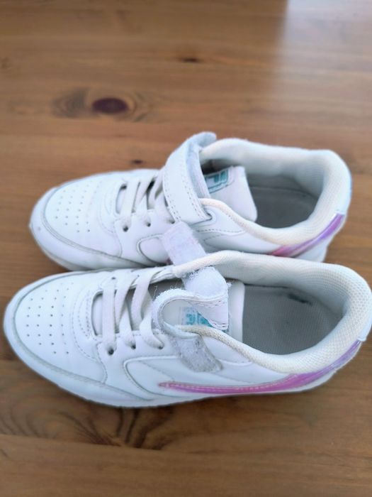 Sapatilhas Fila, tamanho EU31