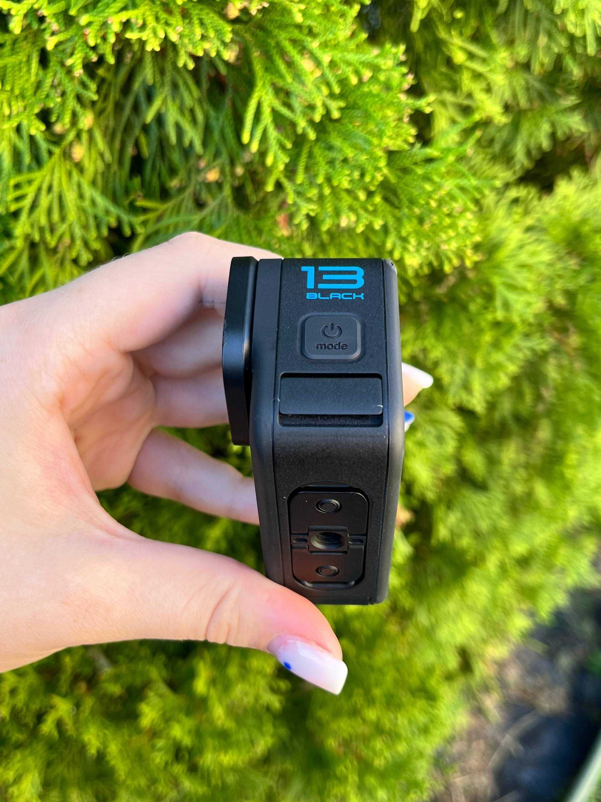 Екшн-камера GoPro HERO 13 з кейсом