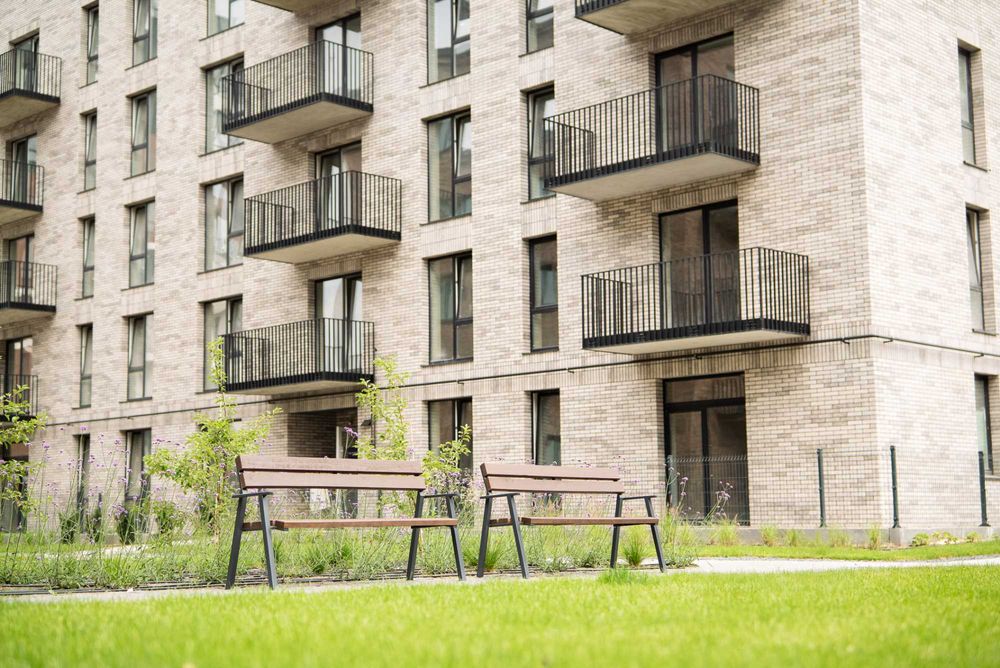 2к квартира 61 м.кв. з власним патіо